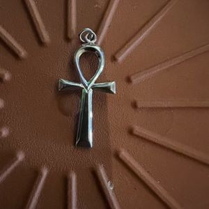 Silver cross pendant